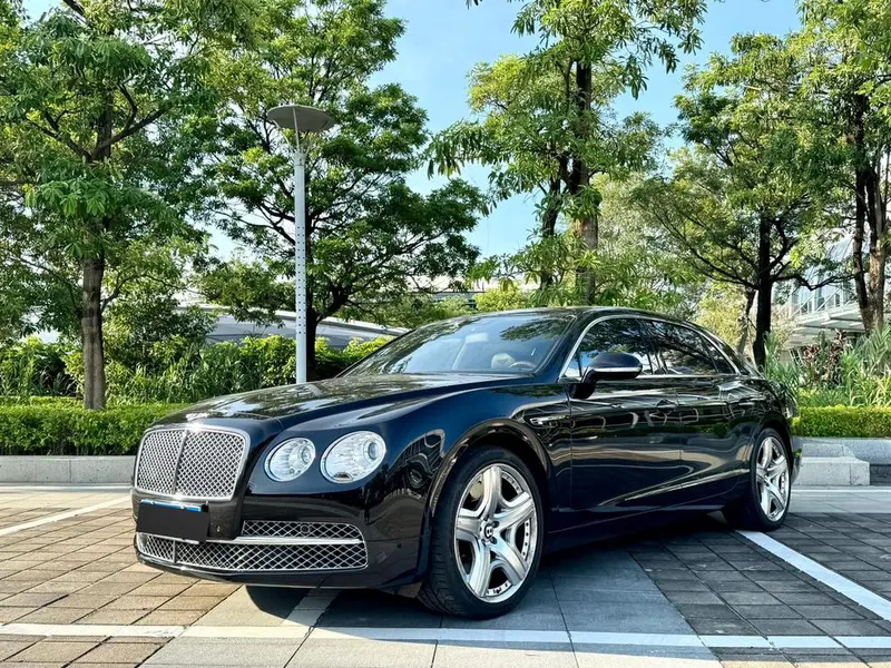 Bentley Flying Spur, 2013