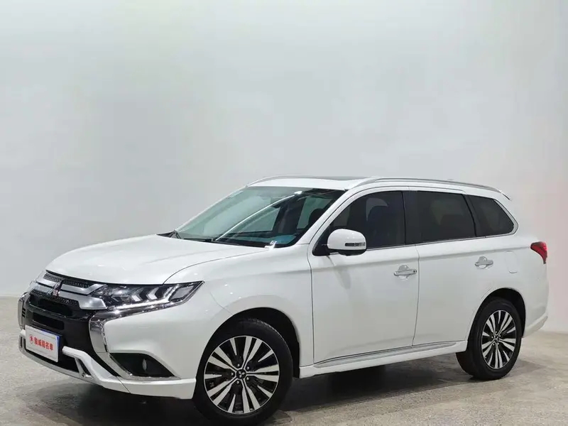 Mitsubishi Outlander, 2021