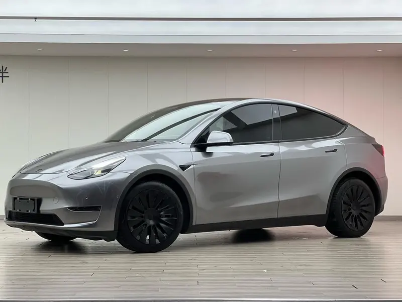 Tesla Model Y, 2021