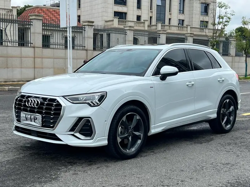 Audi Q3, 2022