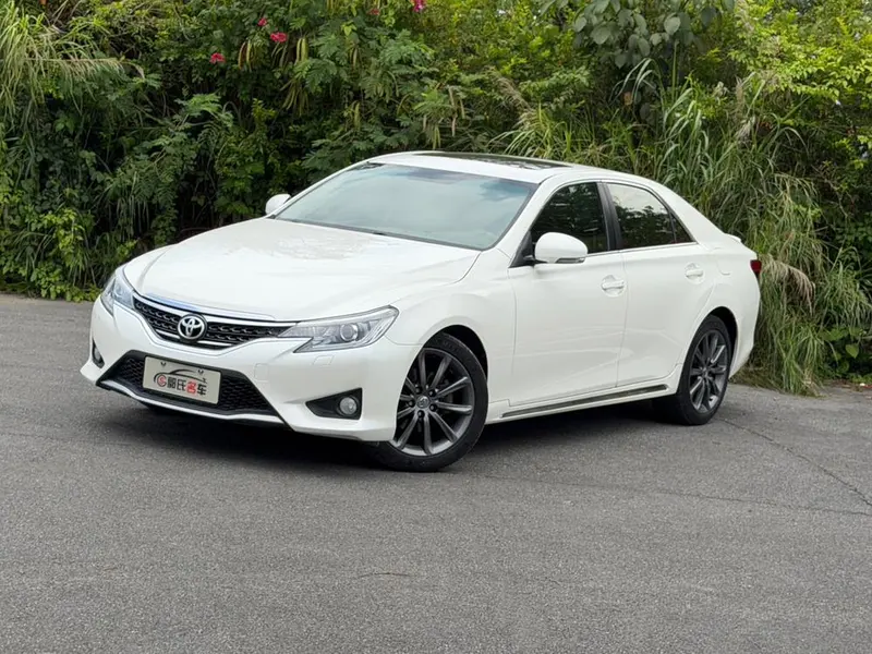 Toyota Reiz, 2013