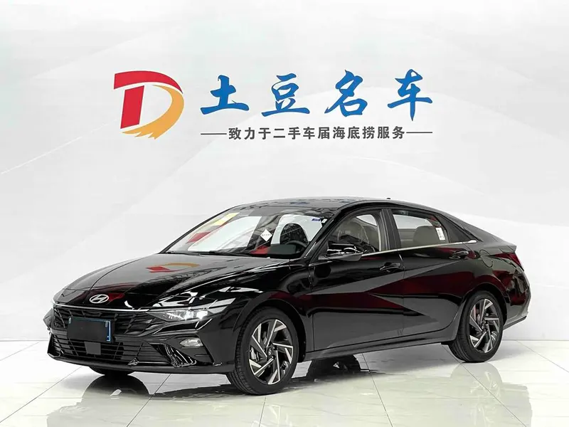 Hyundai Elantra, 2022