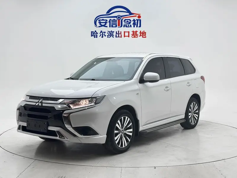 Mitsubishi Outlander, 2021