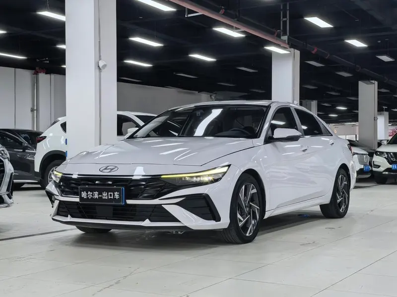 Hyundai Elantra, 2023
