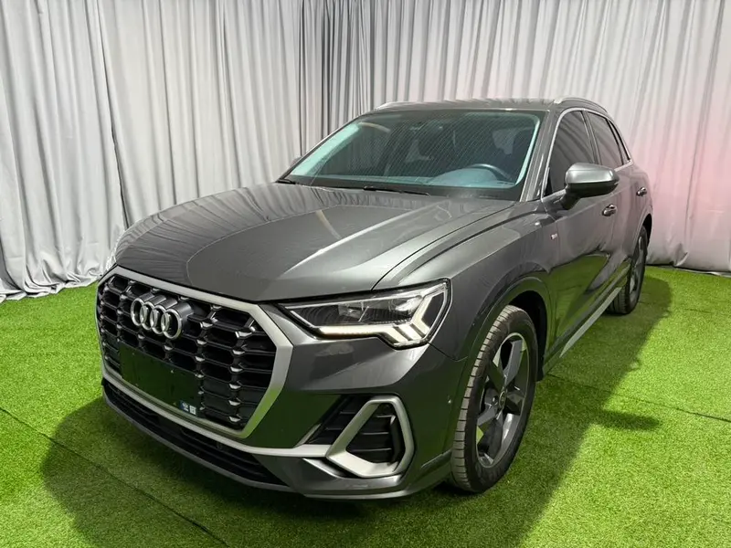 Audi Q3, 2022