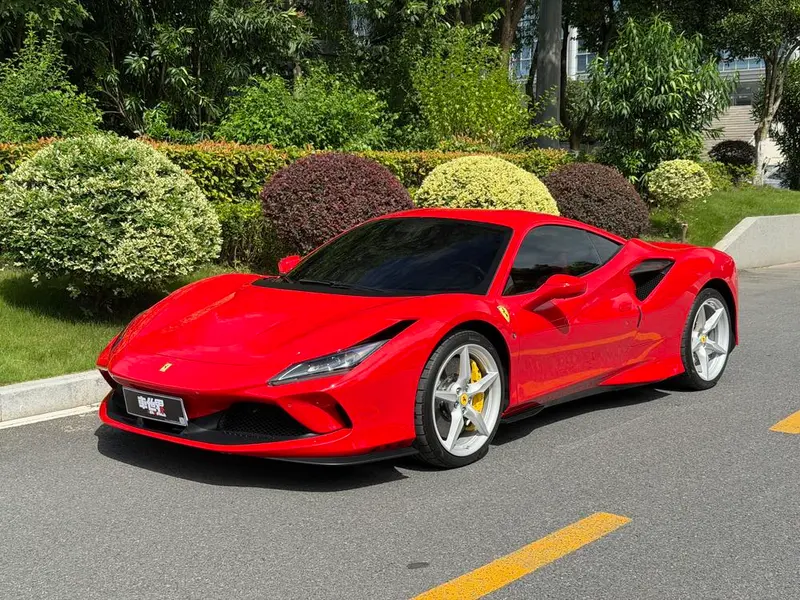 Ferrari F8, 2019