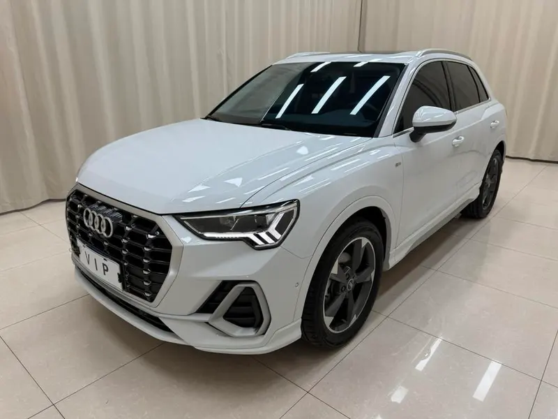 Audi Q3, 2022