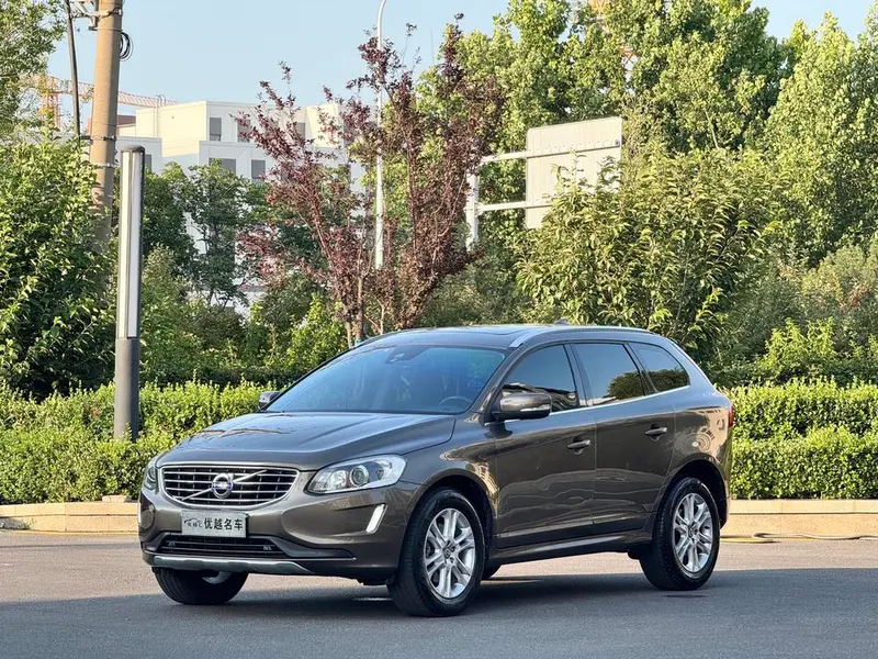 Volvo XC60, 2015