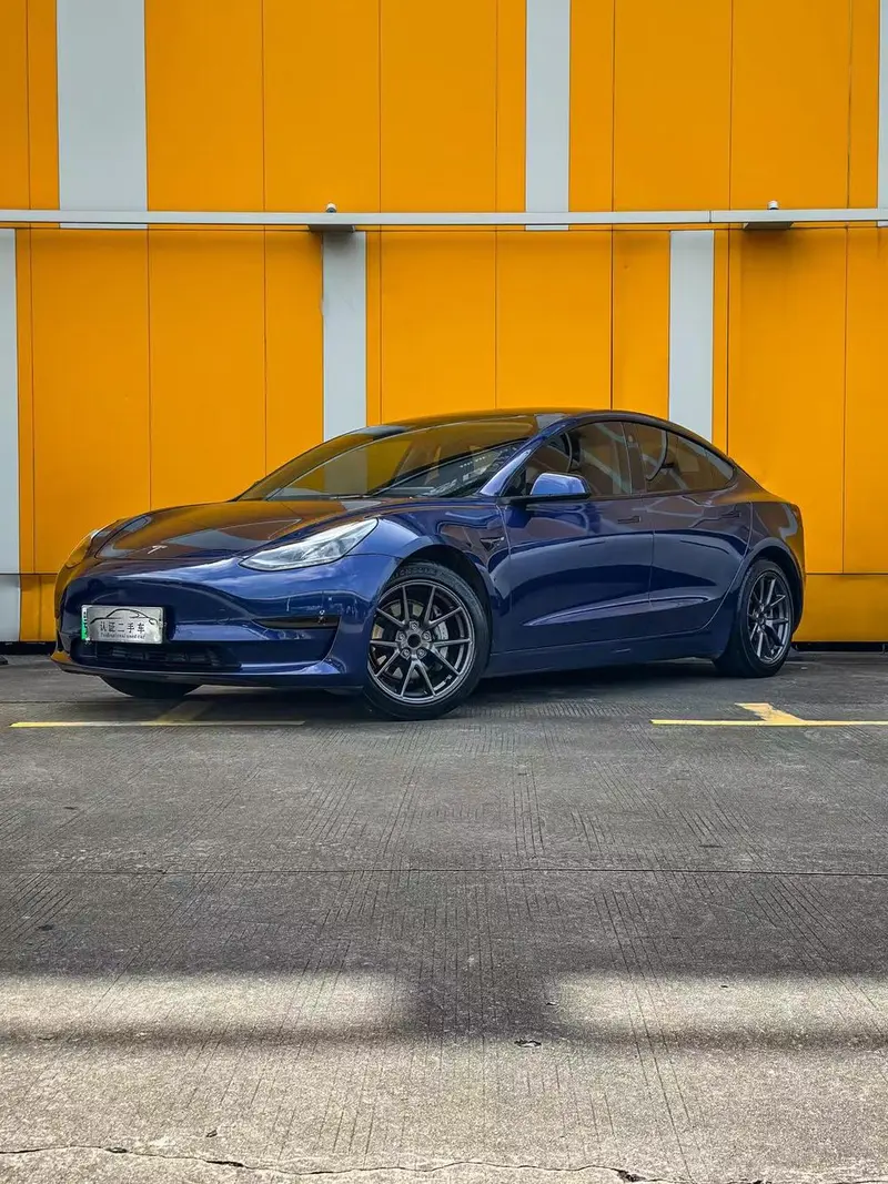 Tesla Model 3, 2021