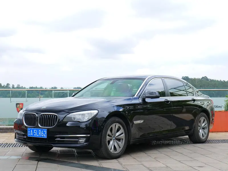 BMW 7-Series, 2013