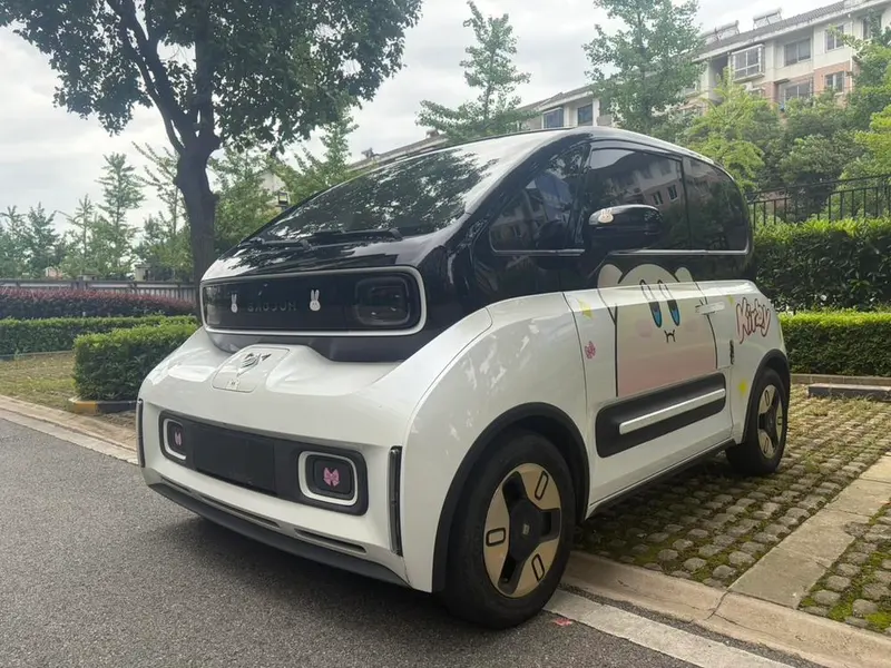 Baojun E300, 2020