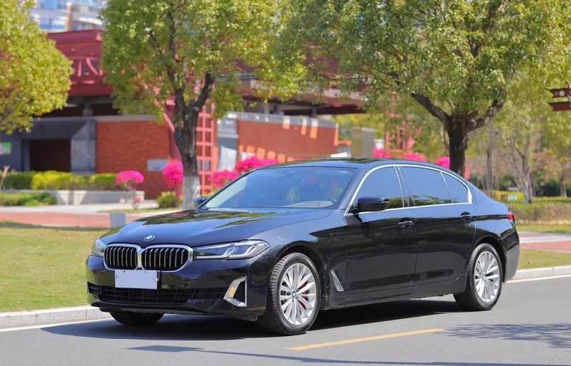 BMW 5-Series, 2021