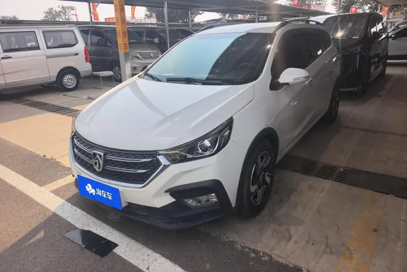 Baojun 310W, 2018