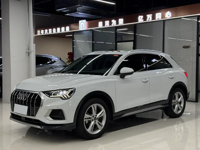 Audi Q3, 2022