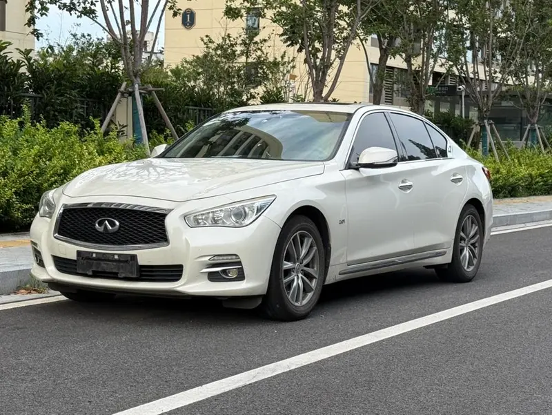 Infiniti Q50L, 2016