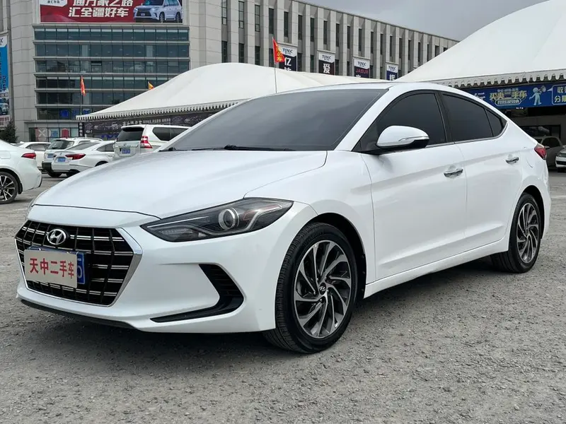 Hyundai Elantra Lingdong, 2020