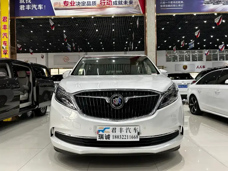 Buick GL8, 2017