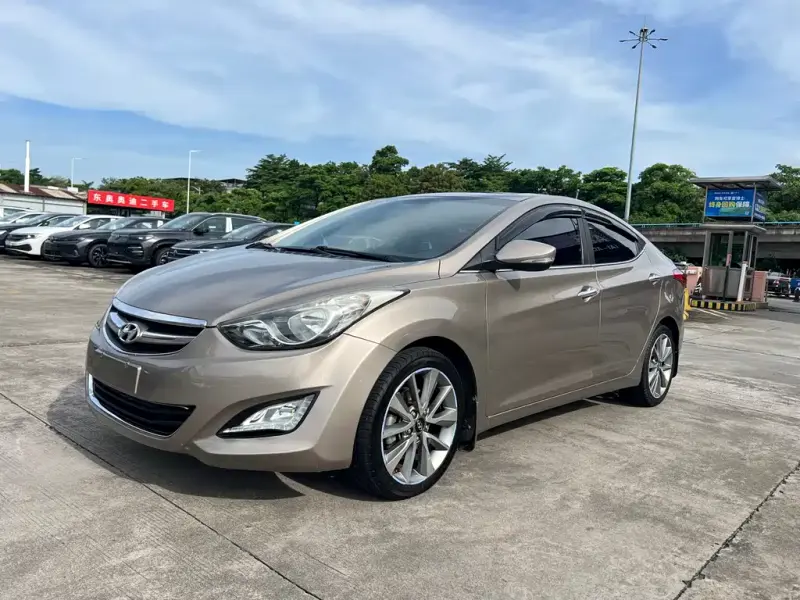 Hyundai Elantra Langdong, 2015