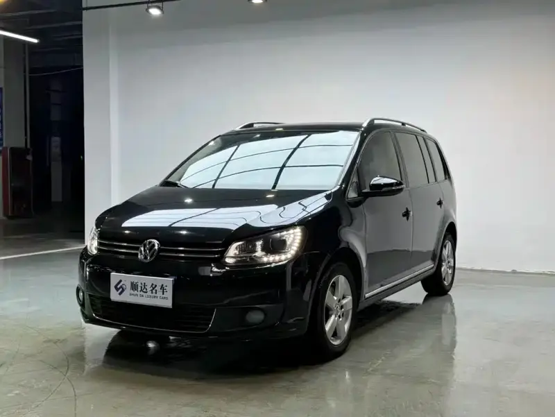 Volkswagen Touran, 2013