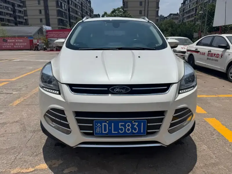 Ford Kuga, 2016