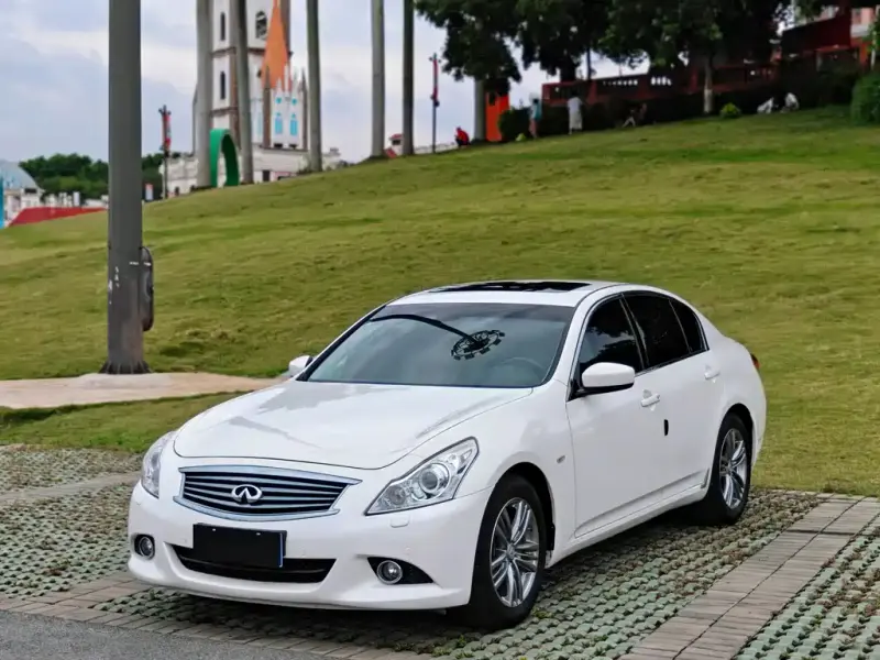 Infiniti G, 2011