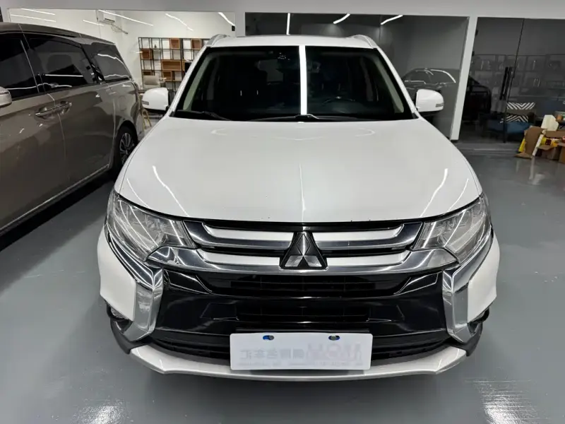 Mitsubishi Outlander, 2018