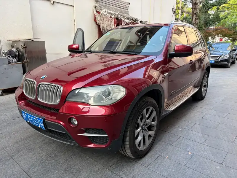 BMW X5 (Import), 2011
