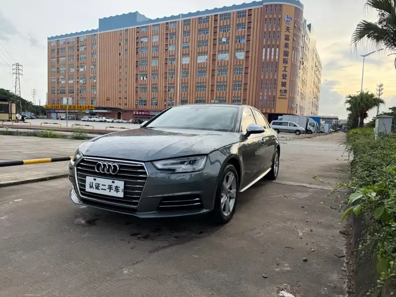 Audi A4L, 2018