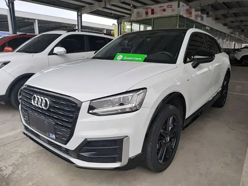 Audi Q2L, 2021
