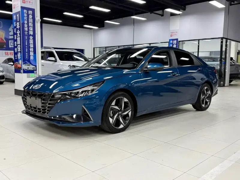 Hyundai Elantra, 2022