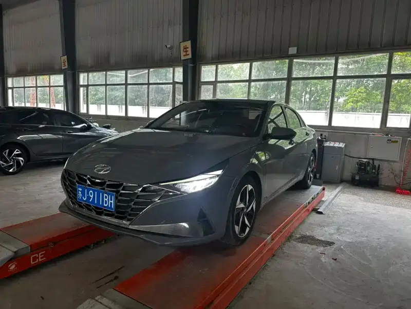 Hyundai Elantra, 2023