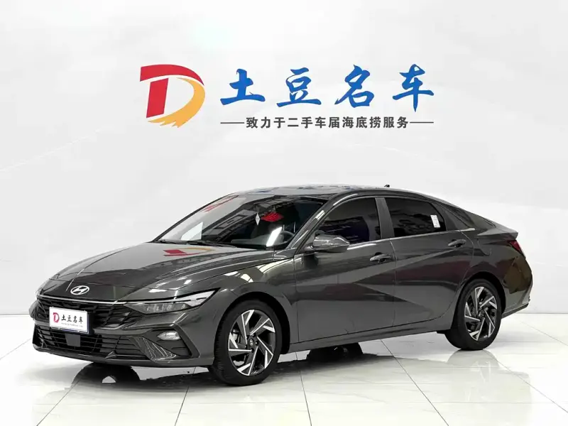 Hyundai Elantra, 2023