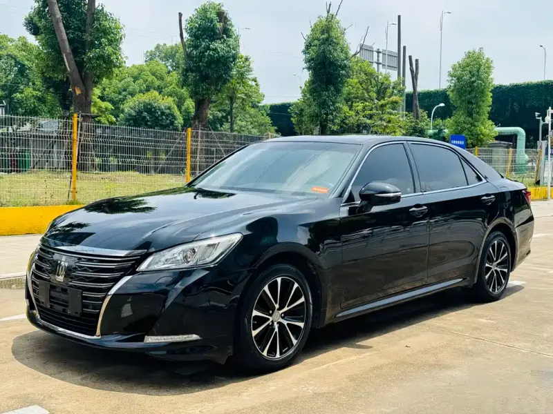 Toyota Crown, 2018