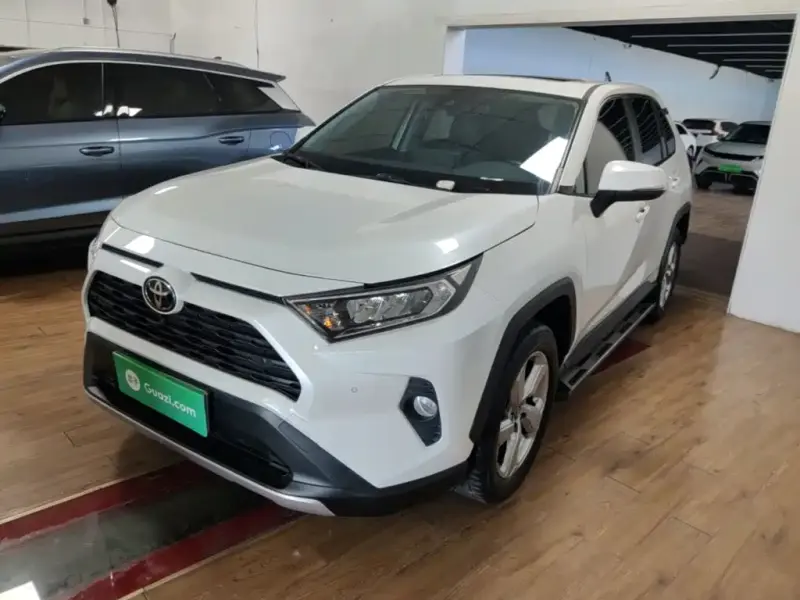 Toyota RAV4, 2023
