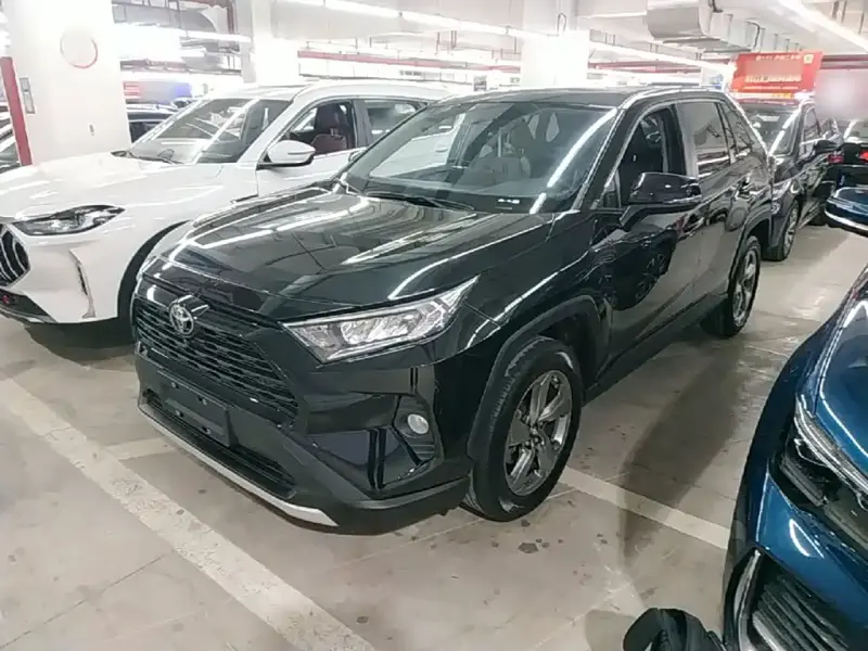 Toyota RAV4, 2023