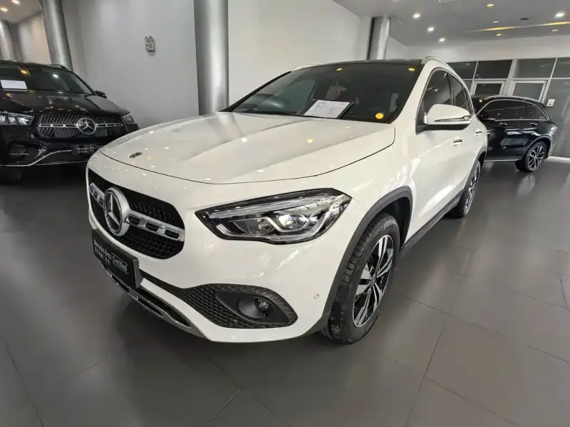 Mercedes-Benz GLA, 2021