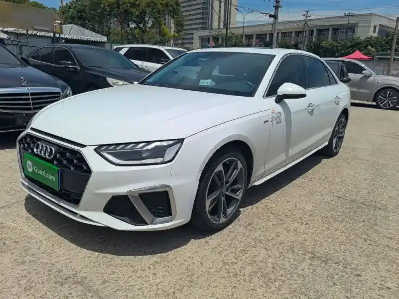 Audi A4L, 2020