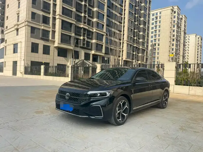 Volkswagen Passat, 2025