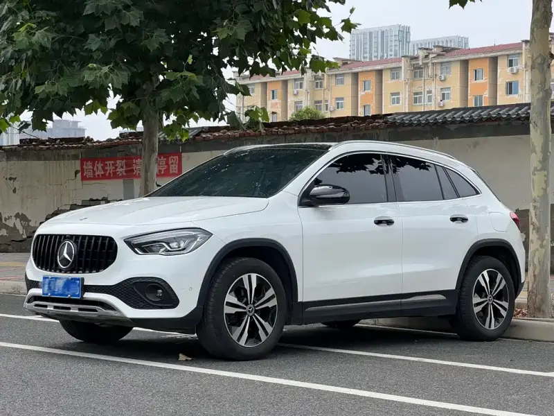 Mercedes-Benz GLA, 2021