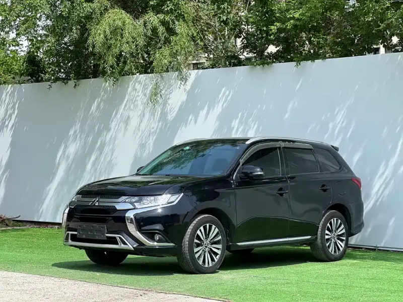 Mitsubishi Outlander, 2021