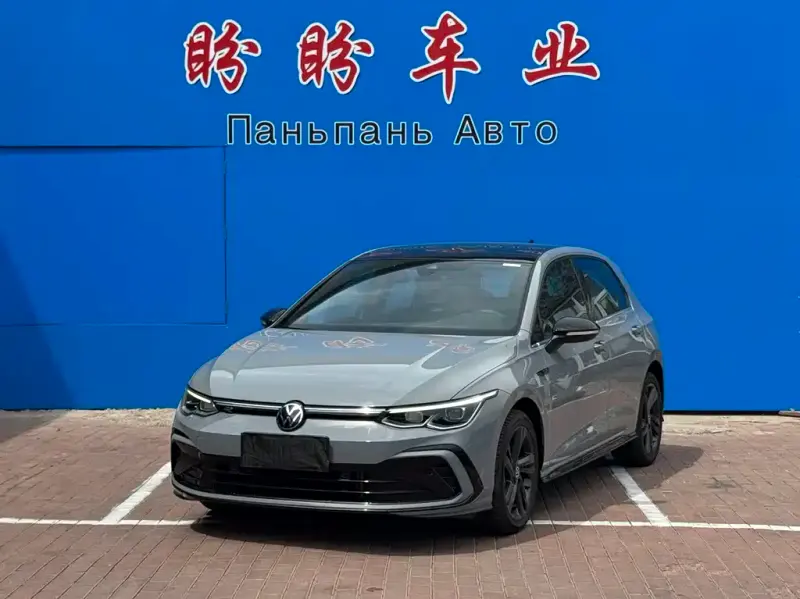 Volkswagen Golf, 2022