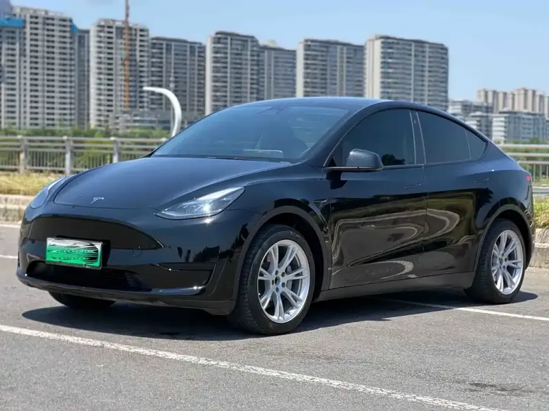 Tesla Model Y, 2023