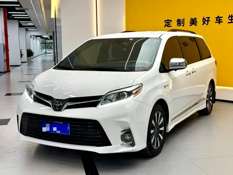Toyota Sienna, 2018