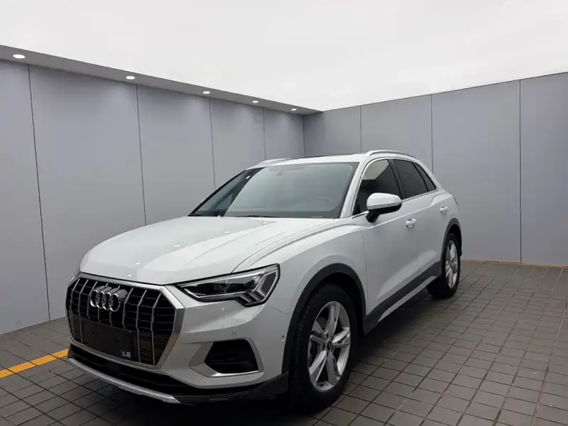 Audi Q3, 2022
