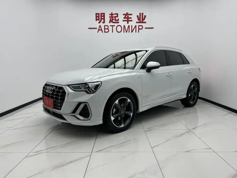 Audi Q3, 2022