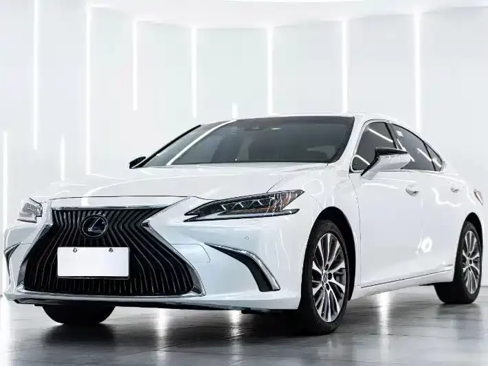 Lexus ES, 2021
