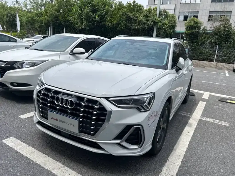 Audi Q3, 2022