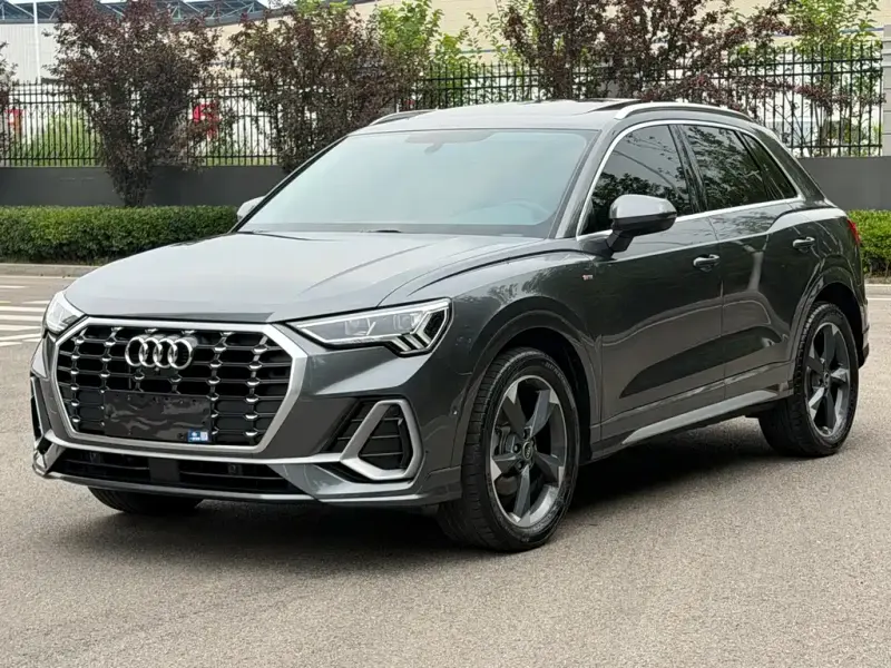 Audi Q3, 2022