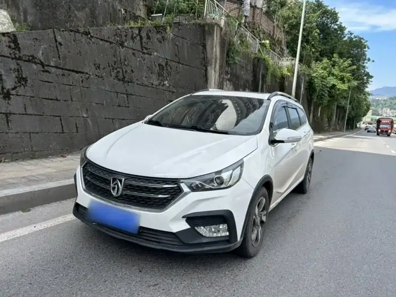 Baojun 310W, 2018