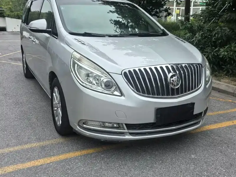 Buick GL8, 2011